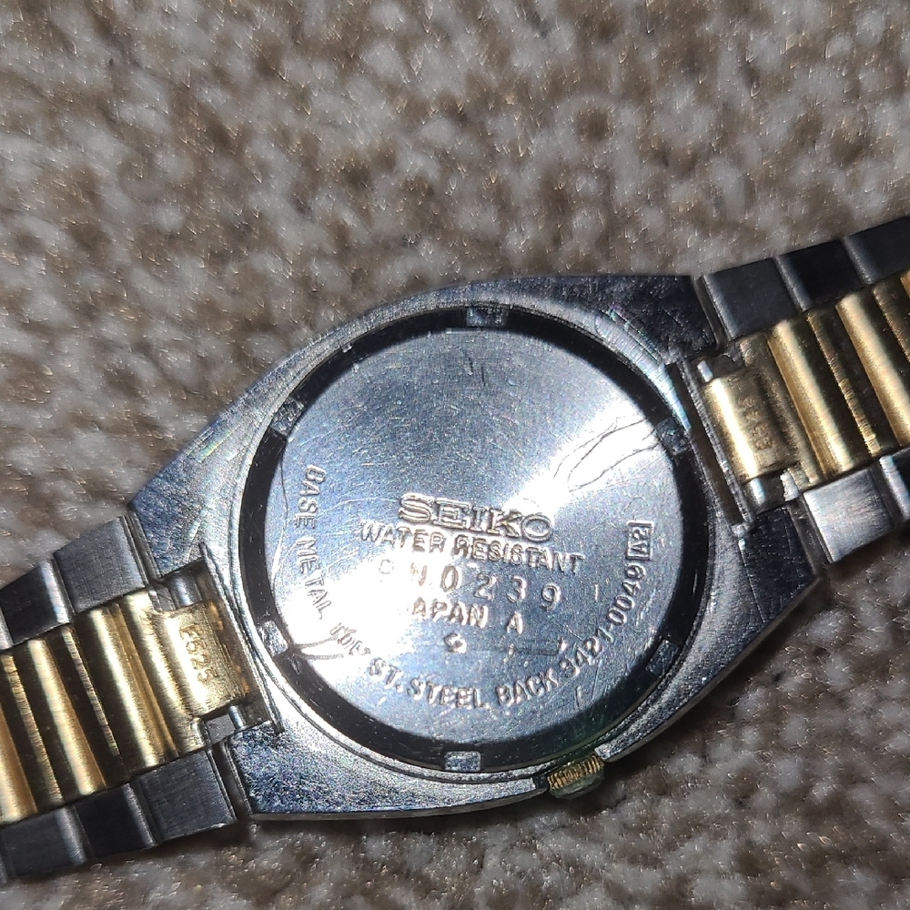 Seiko Silver and Gold Tone Watch - Picture 5 of 7